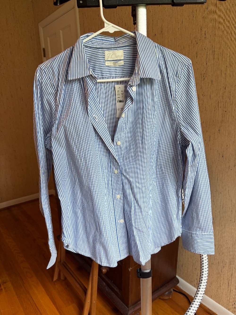 J Crew - Classic Slim Fit Women’s Button Down